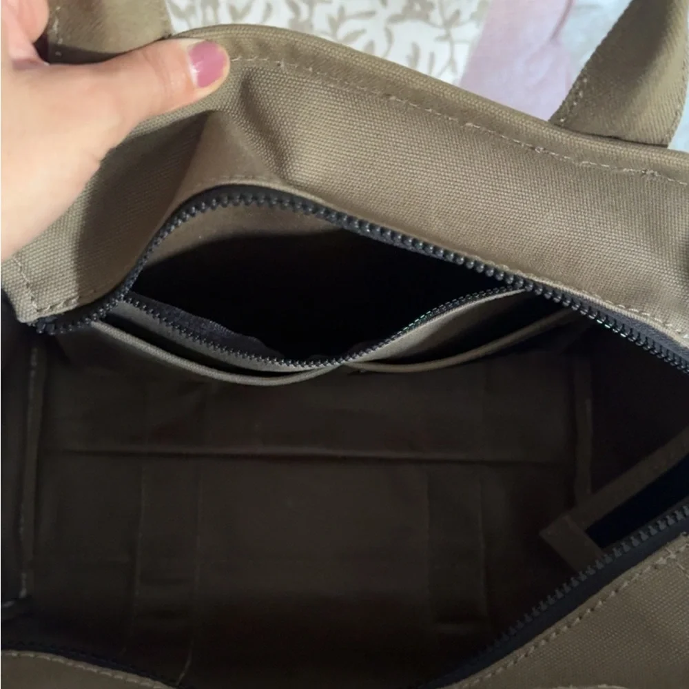 DO NOT BUY Marc Jacobs Brown Tote Bag listing for yazzy - Picture 5 of 9